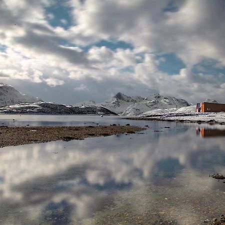 Storjord Farmstay Ranchhouse Kvaloya ภายนอก รูปภาพ