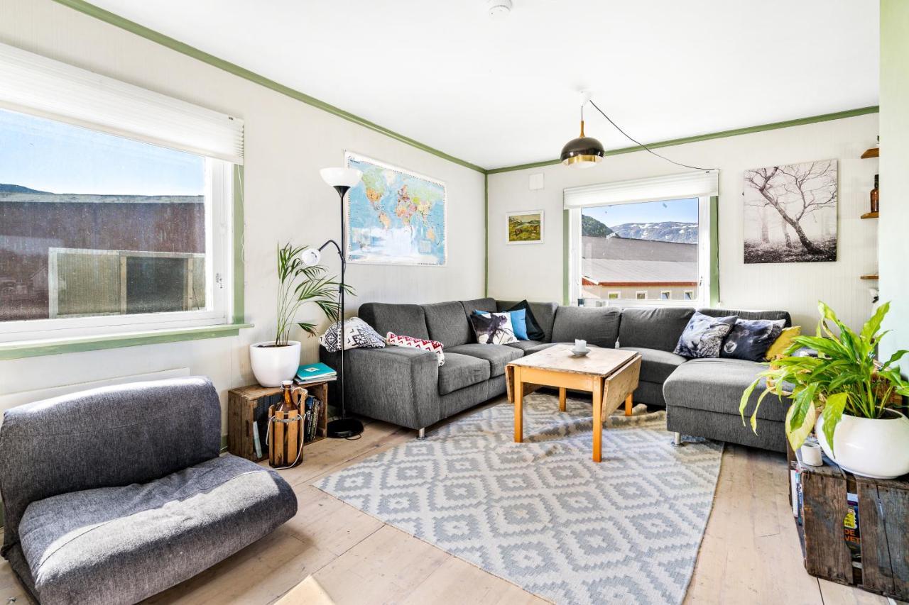 Storjord Farmstay Ranchhouse Kvaloya ภายนอก รูปภาพ